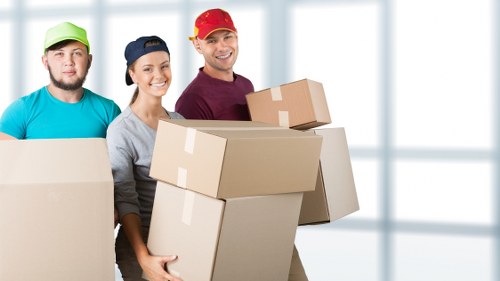 Hire truck for furniture and boxes in Kennington
