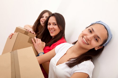 Local removal van helping customers move in and around Kennington