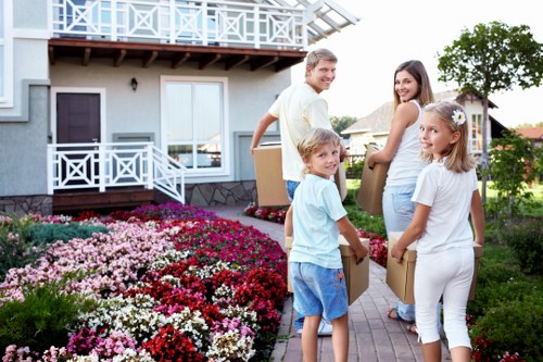 Free quote policy for Kennington removals with residential properties